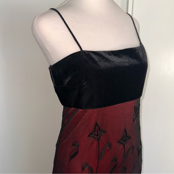 Vintage Black Velvet and red satin mesh overlay beaded dress size Large - Picture 3 of 9